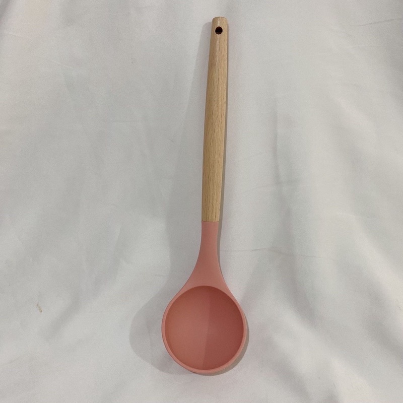 spatula silikon gagang kayu tahan panas food grade / sodet sutil silicone tahan panas anti lengket