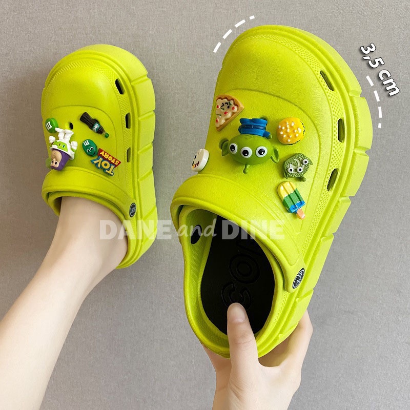 Sandal Wedges Wanita Jibbitz 3D Toy Story Dane and Dine W45