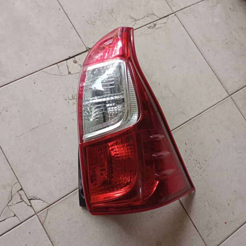 stoplamp Avanza 2016 kanan