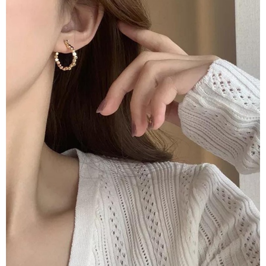 Anting bulat gaya korea