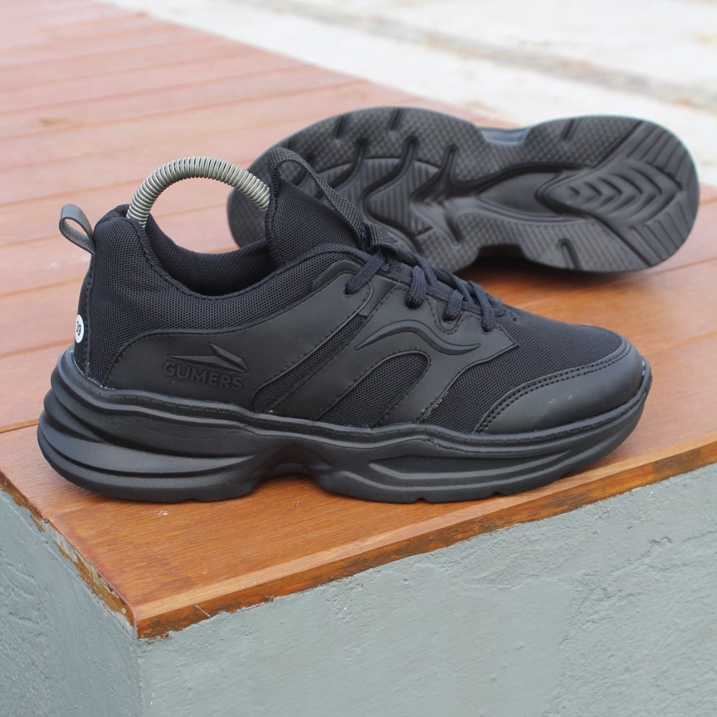 Sneakers Gumers full black , Sepatu Pria dan Wanita, sepatu sport, sepatu santai, sepatu olahraga, sepatu kerja, sepatu sekolah, sepatu hitam polos, sepatu enteng. sepatu terbaru, sepatu terlaris, sepatu lari, sepatu senam, sepatu jogging, sepatu running