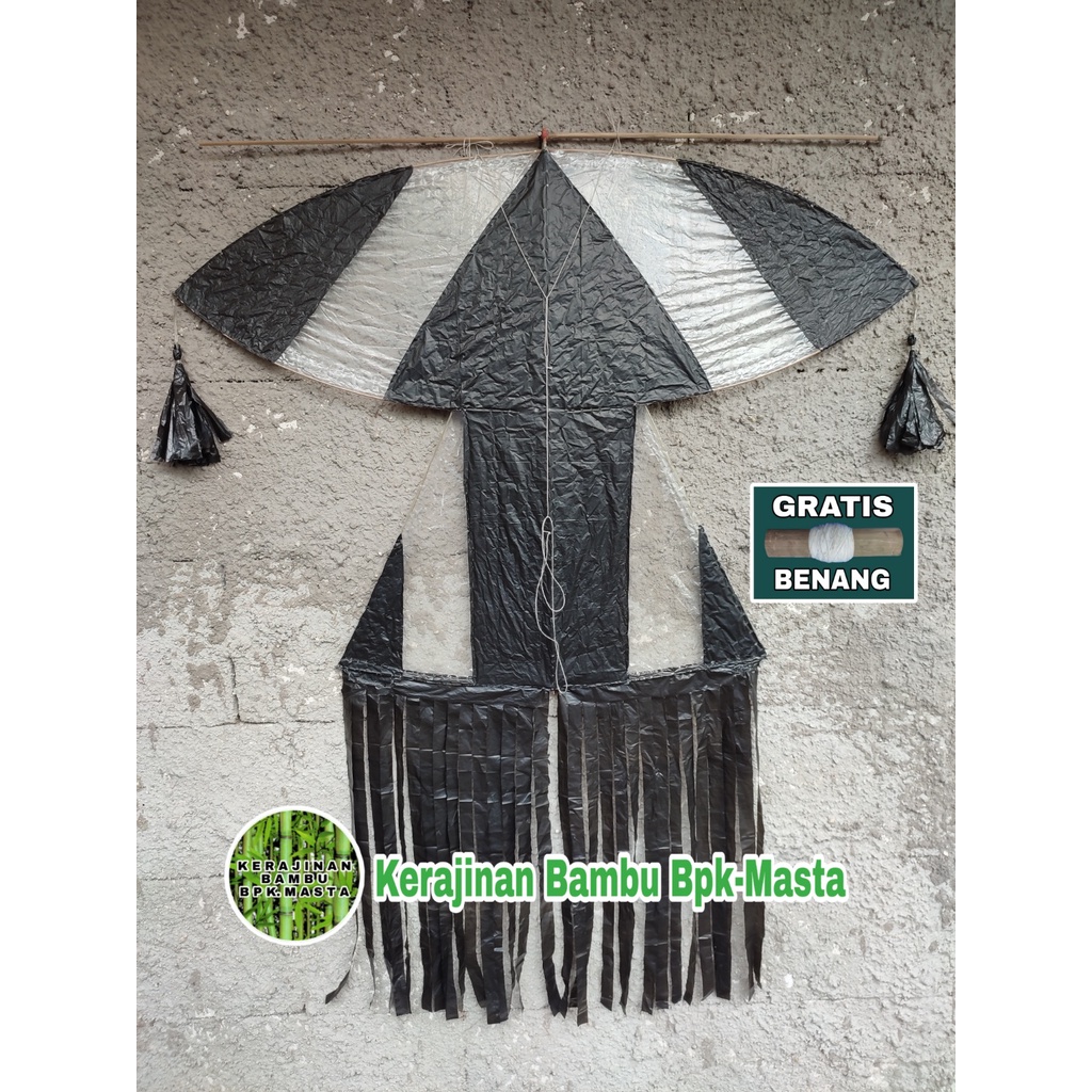 Layangan Peteng Model Kipasan