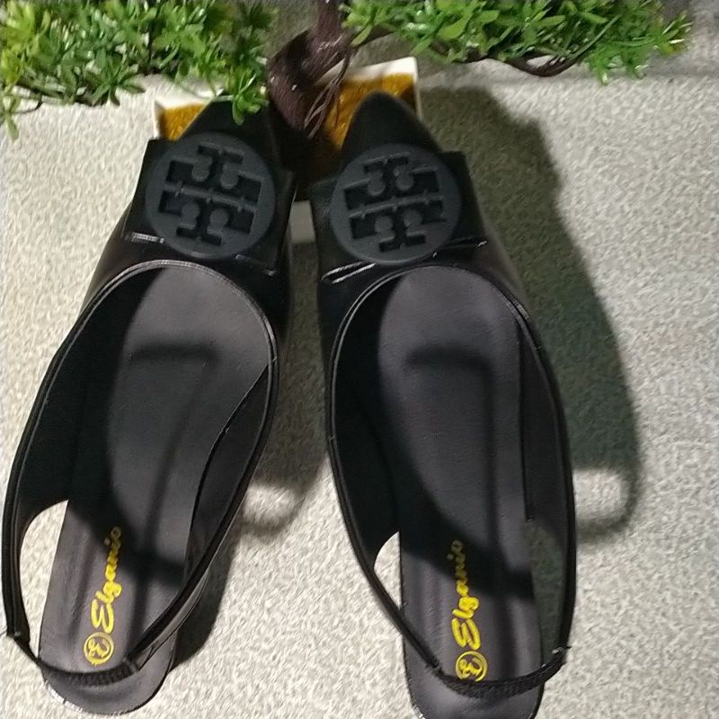 Pansus Cewek Karet Belakang Hitam Tori dan CG