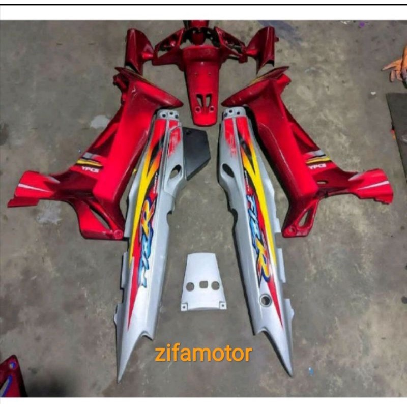 Full Set Body full set Body halus yamaha Fiz R merah putih