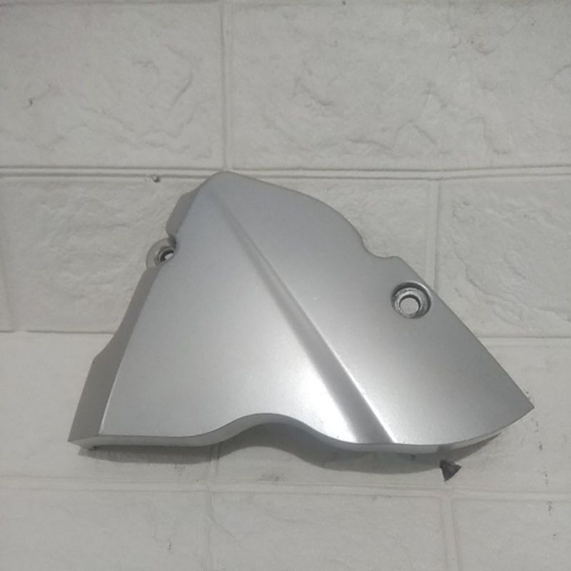 TUTUP GEAR GIR DEPAN COVER RANTAI YAMAH VIXION OLD VIXION NEW  NVL NVA ORIGINAL