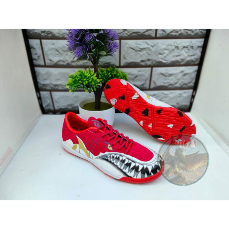 Sepatu Futsal Anak Ortuseight Motif Hiu Terbaru ( size 34 - 37 )