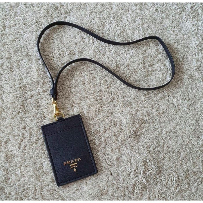 

Nametag Cardholder Name Id Card Prada