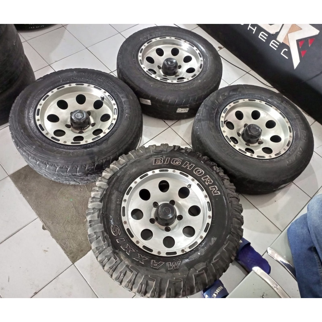 Velg Mobil Bekas MCthomson Ring 15 Pcd 5x139,7 + Ban (1) 235 70 R15 ( Zeep Taft Jimny Katana CJ7 )