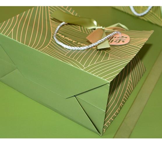 

Ayo Beli ♣ Paper Bag Green Hijau Premium Kantong Goodie Pita Monokrom Gold,