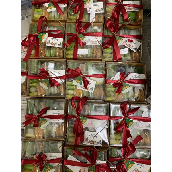 

hampers natal kue jadul