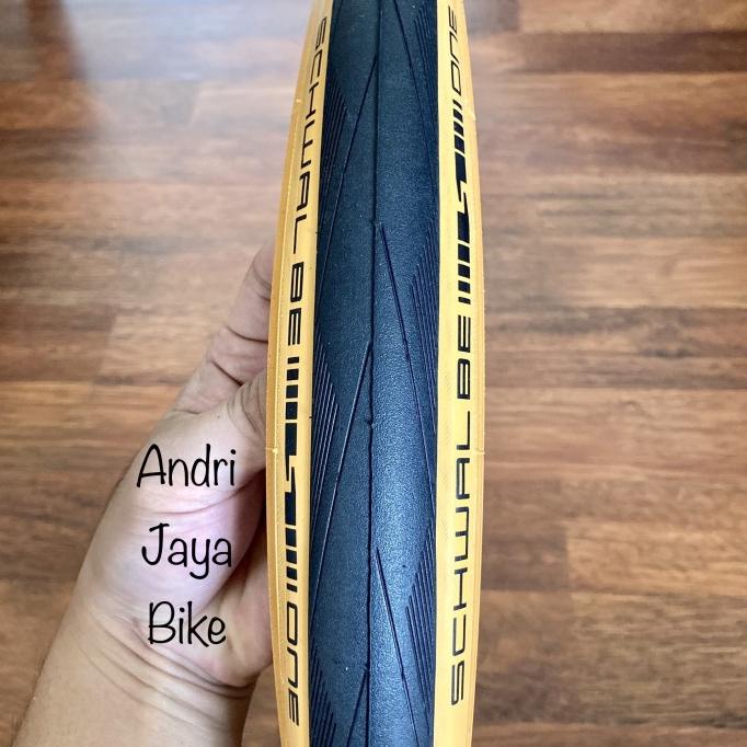 Ban Luar Schwalbe One 20 1 1/8 451 Tanwall