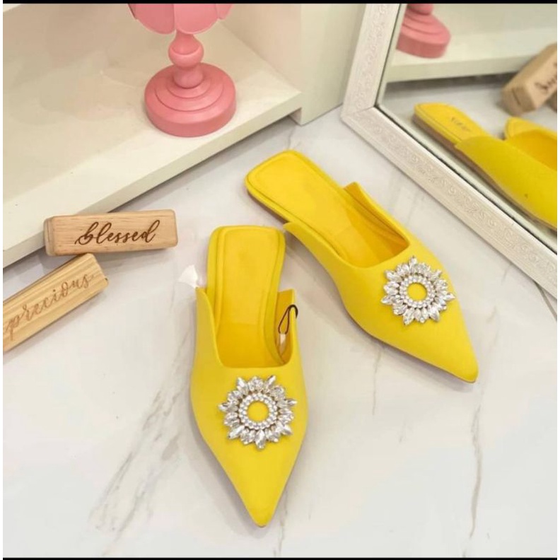 ((.01WA) Sandal wanita keren vicasso