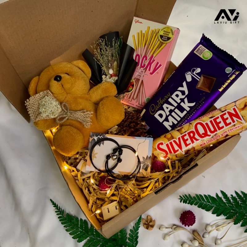 

Laviu - Kado Hampers Ulang tahun | Hampers Gift Pacar/ Pasangan Sahabat