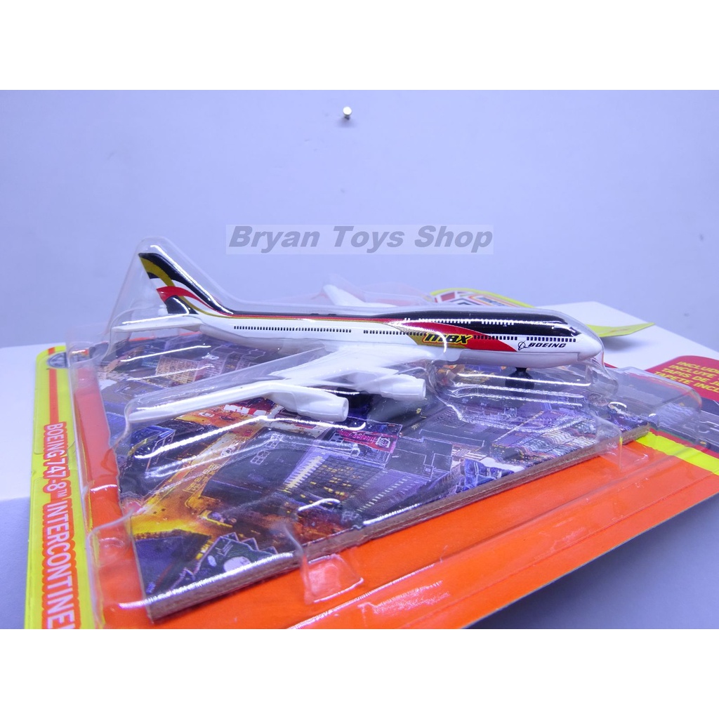 Matchbox Sky Busters Boeing 747-8 Intercontinental Pesawat