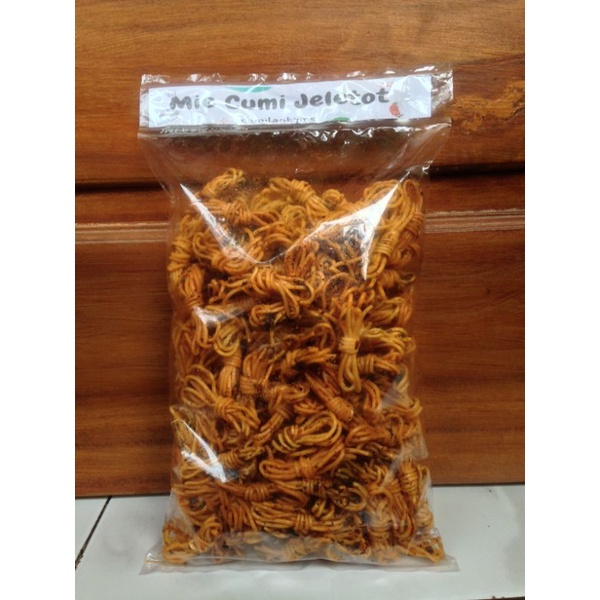 

Mie gulung / Mie pedas daun jeruk / Mie gulung pedas daun jeruk / Mie gulung jeletot 500gr