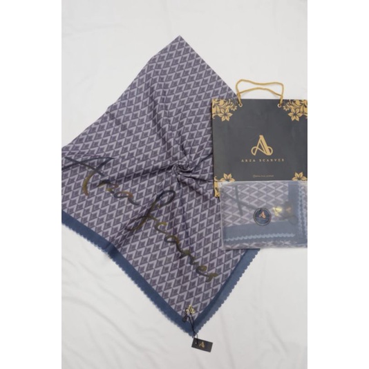 segi empat premium arza scarves