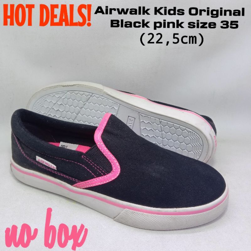 SEPATU SLIP ON HITAM ANAK AIRWALK