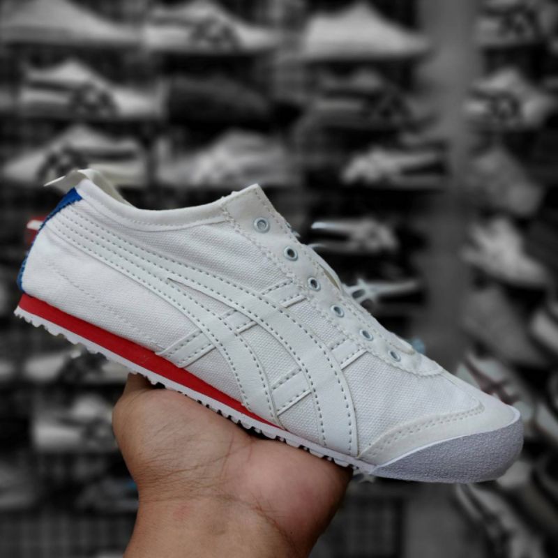 Sepatu Kanvas Slip On Tanpa Tali Terbaru