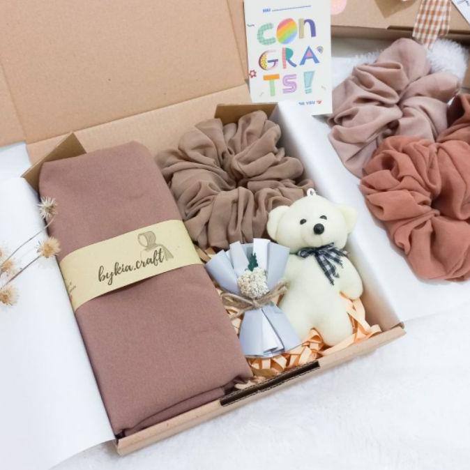

11.11✔️GIFT BOX HIJAB PASHMINA KADO WISUDA/KADO PERNIKAHAN/KADO ULANG TAHUN|RA2