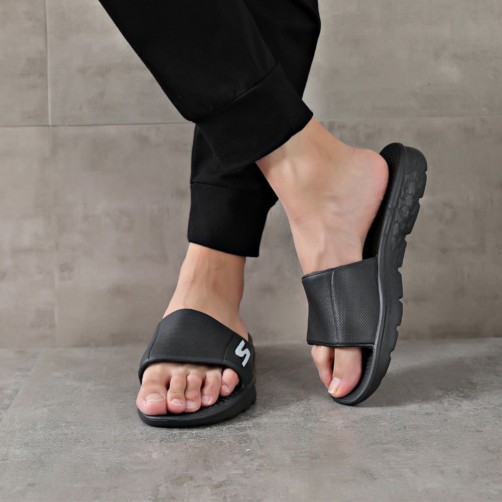 SKECHERS Sandal kasual pria terbaru  datar olahraga pria sandal anti selip tahan air