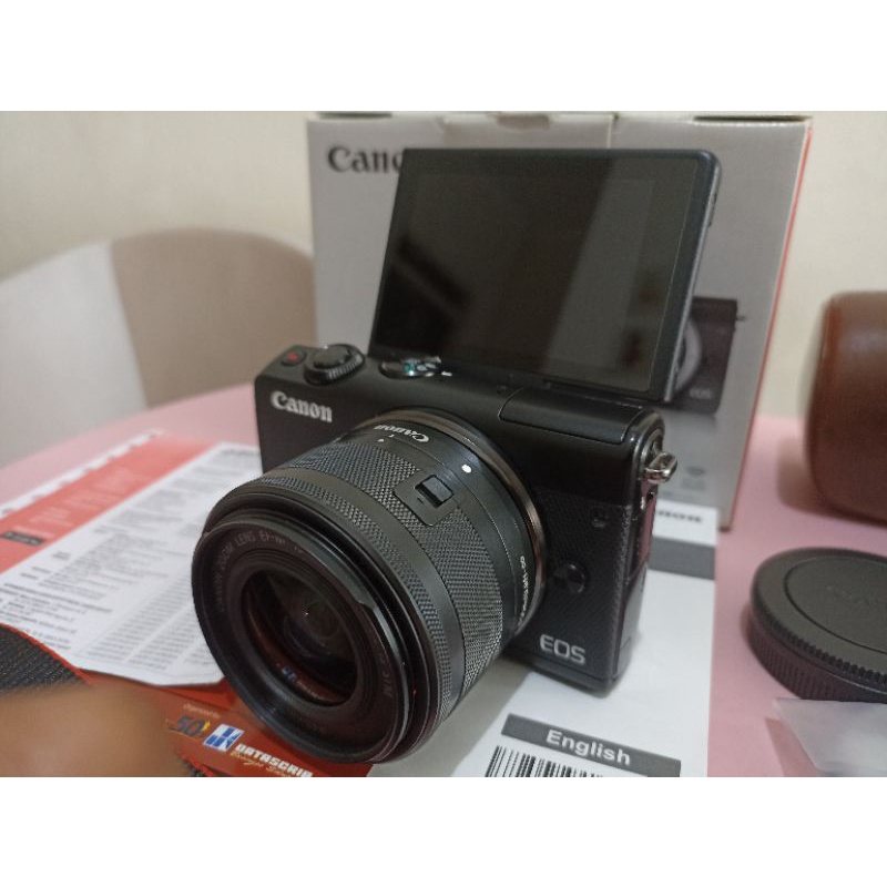 Kamera Canon M100