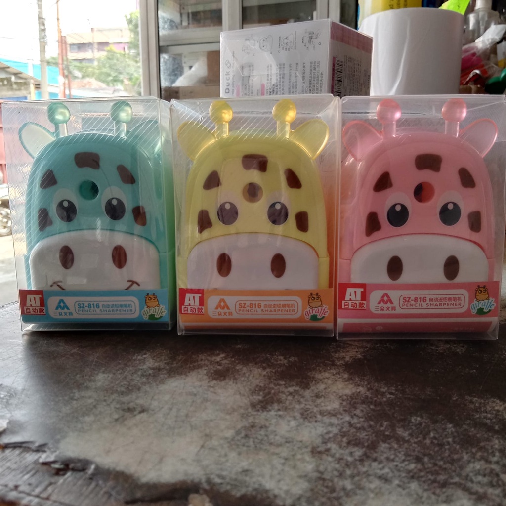 

1 buah rautan putar betuk jerapah sz-816 per pcs - enc.sup