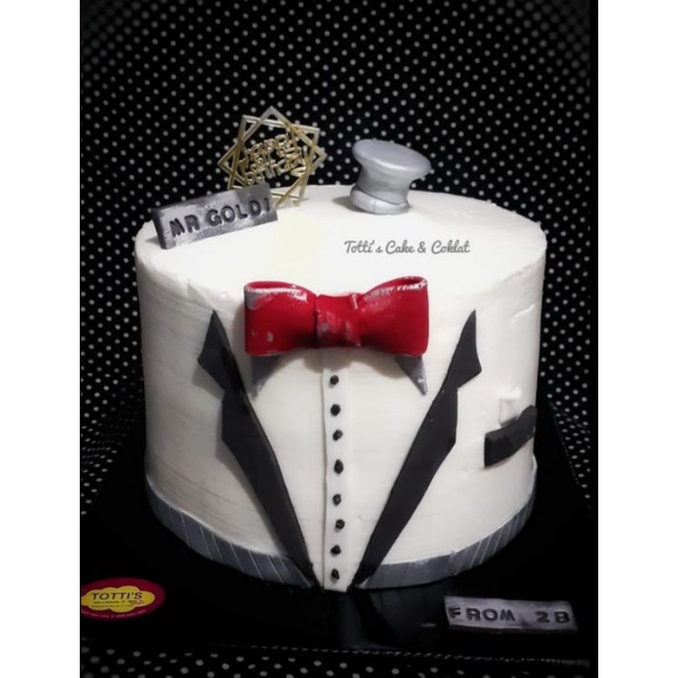 

Kue ulang tahun 2 karakter / Kue Enak BLACKFOREST Birthday Cake 3 layer/ Kue Ulang Tahun selamat hari guru kue Ultah (16cm )