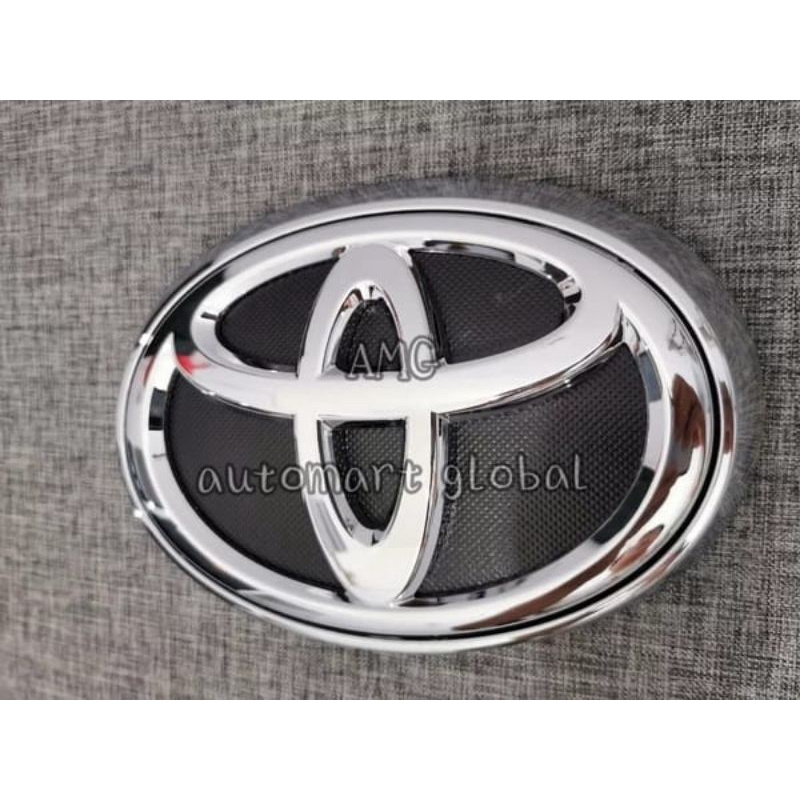 logo emblem depan fortuner vrz original