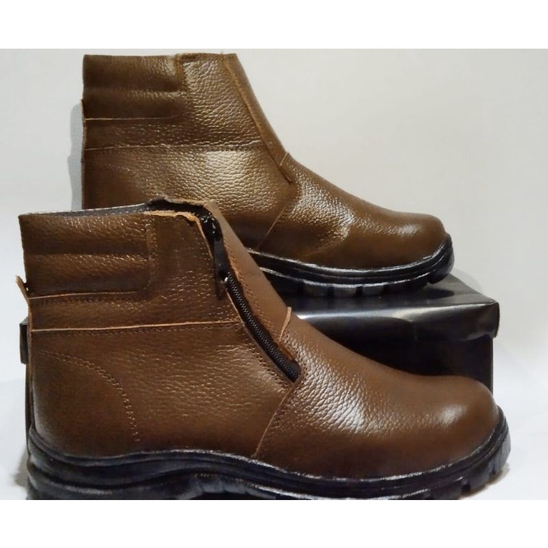 sepatu safety boot /sapatu safety pria murah /sepatu safety kulit asli sol karet ujung besi seleting