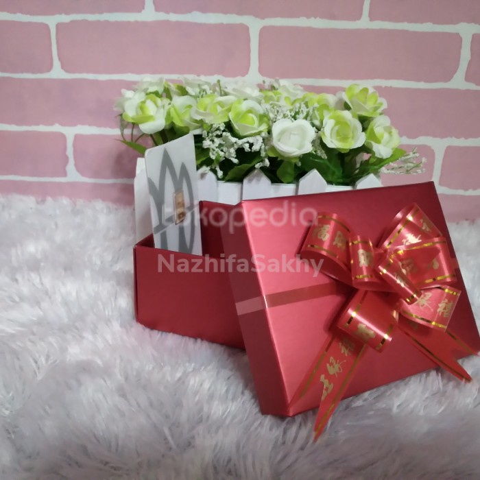 

monggo] Gift Box Antam Lotus Archi Kotak Kado Soft Box Warna Merah Pita Imlek