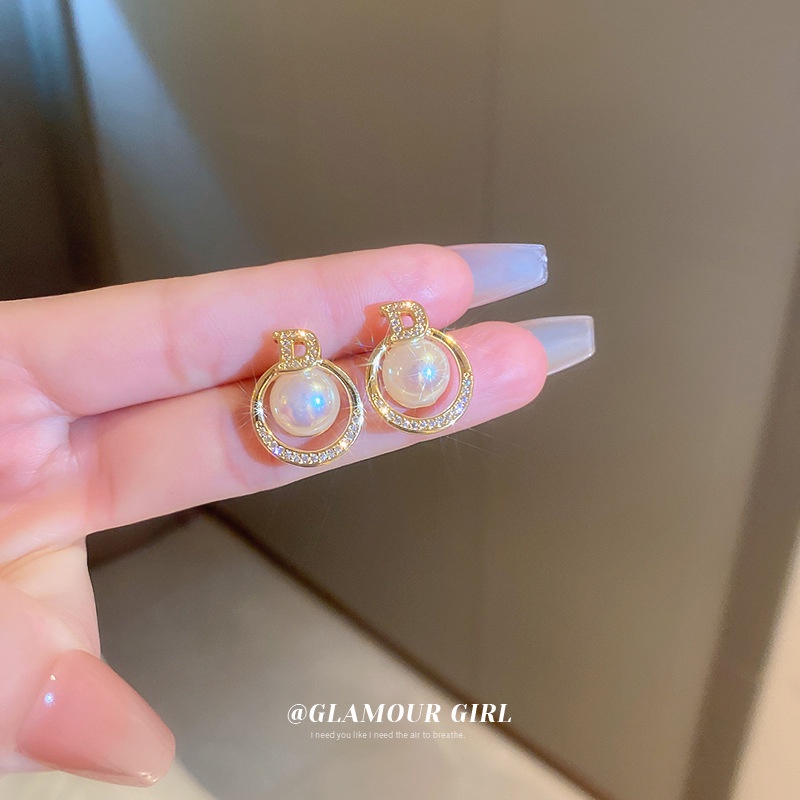 Anting Huruf D Bulat Mutiara Vintage Anting Wanita Korea
