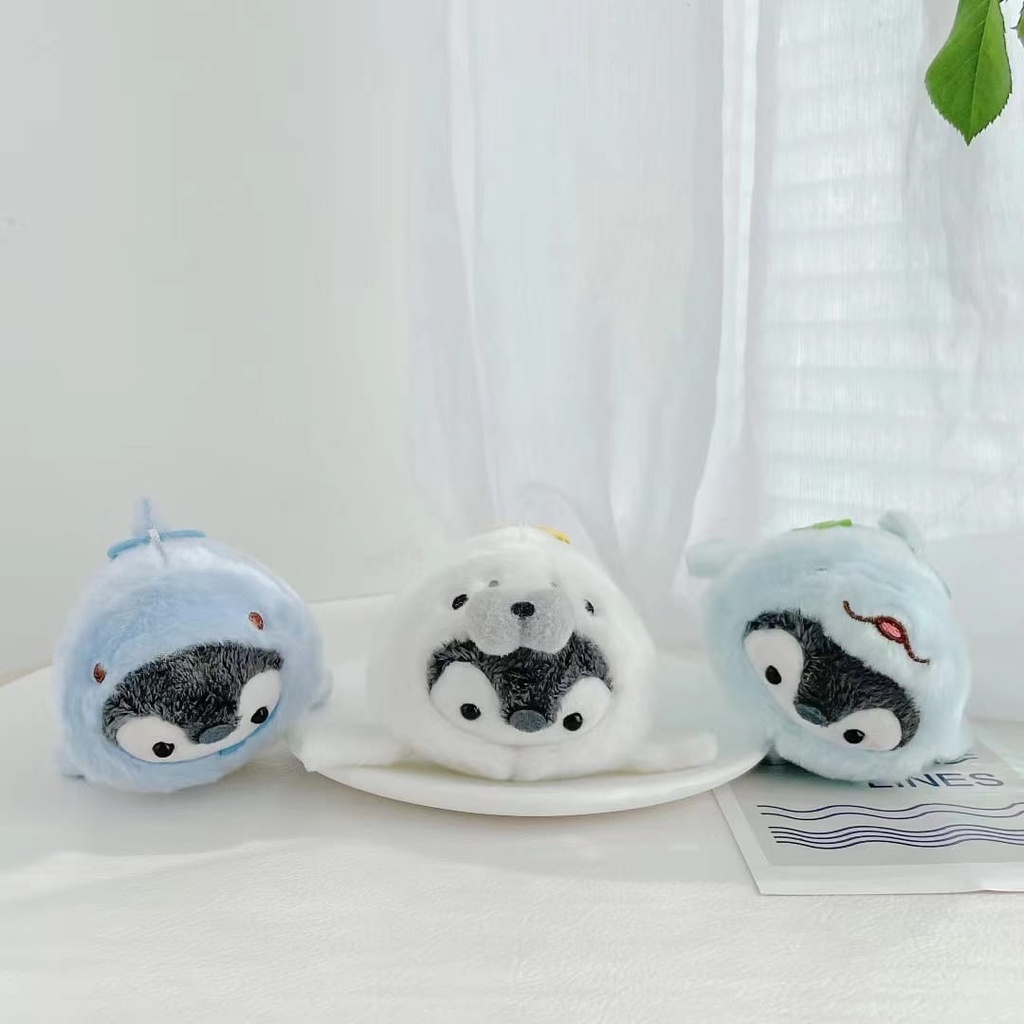 Gantungan Tas Penguin Kostum Shark Bahan Plush Dekoraso Tas