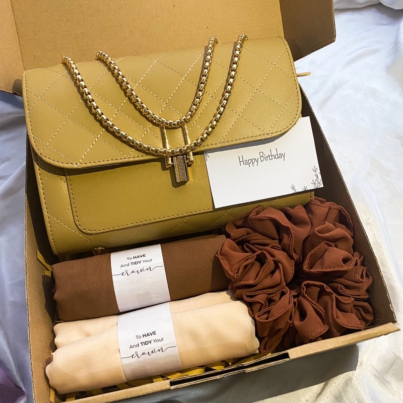 [B5550]GIFT BOX TAS CEWEK/HAMPERS TAS SALEMPANG CEWEK/HADIAH ULANG TAHUN/KADO PACAR/HAMPERS HARI IBU/KADO WEDDING/KADO VALENTINE/KADO ANNIVERSARY/HAMPERS LEBARAN/HAMPERS RAMADAN/KADO WEDDING/KADO NATAL/KADO WISUDA