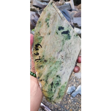 BONGKAHAN BATU GIOK HIJAU NEPHRITE JADE ACEH 1,6 KG