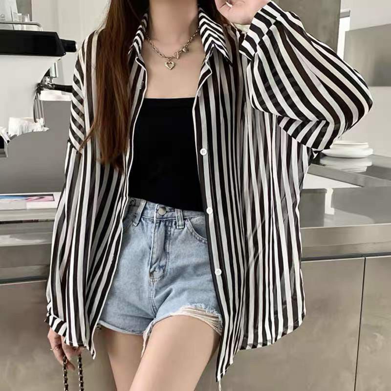 Kemeja Garis Salur Hitam Putih Wanita Lengan Panjang Oversize Jumbo Motif Stripe Black White Import 