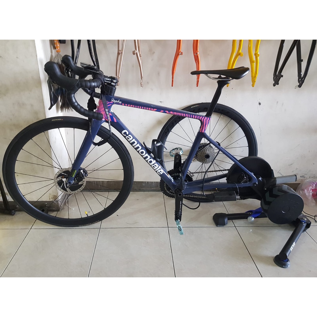 Roadbike Canondale Supersix Evo Rapha Edition + WAHOO KICKR TRAINER CORE