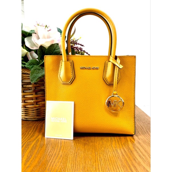 Michael Kors MK Mercer Medium Marigold