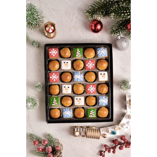 

Hampers Box Natal Bites ,Cookies Icing Kukis Hias Natal Bites Christmas