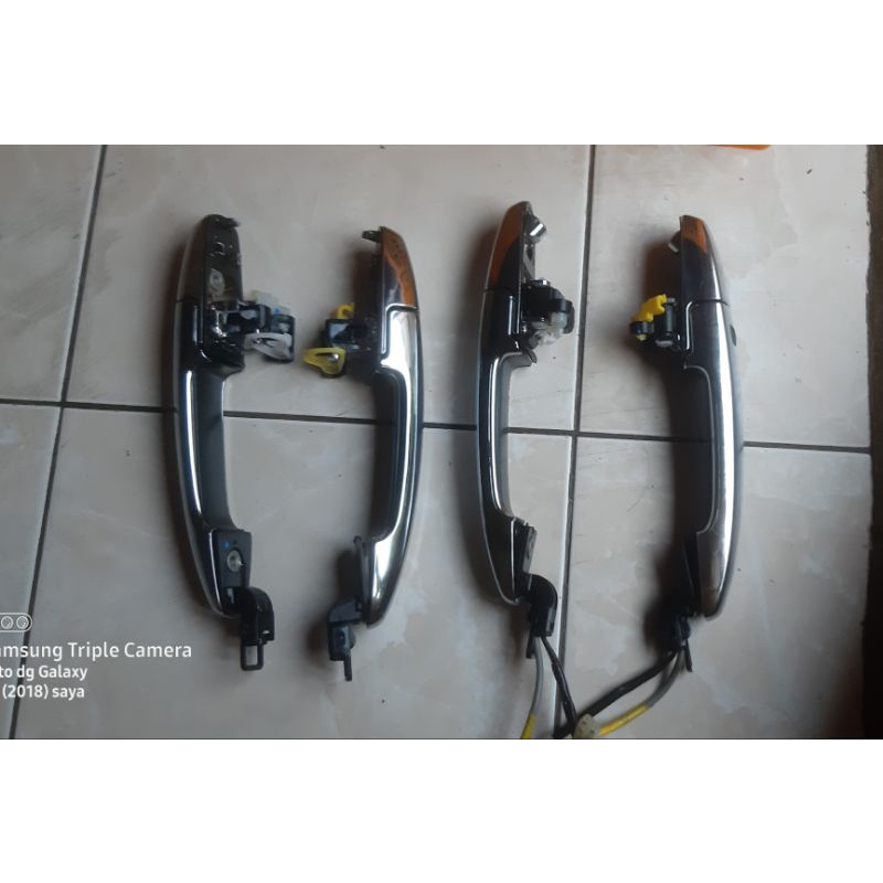 Handle Pintu Luar Mobil Suzuki Ertiga warna chroome harga 1 set 4pcs