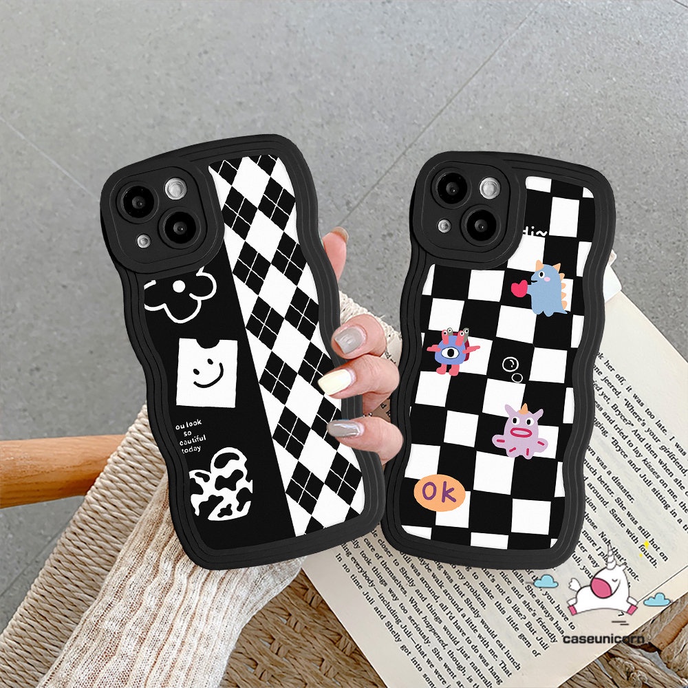 IPHONE Casing Tepi Bergelombang Kompatibel Untuk Iphone11 14 13 12 Pro Max 6 6s 8 7 Plus 14Plus XR X XS Max SE 2020papan Catur Diamond Grid Kartun Monster Kecil Soft TPU Cover