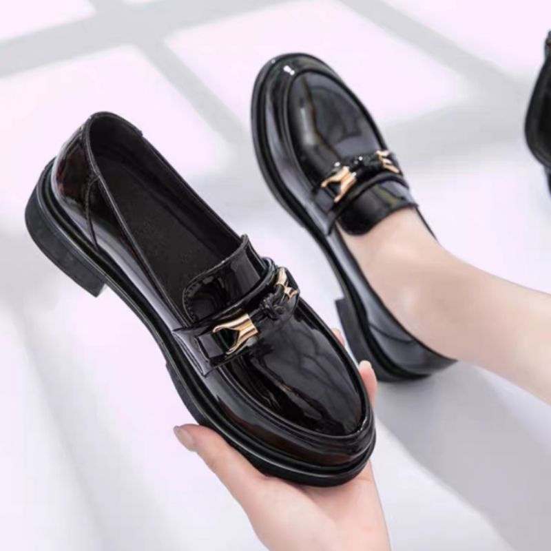 Sepatu Docmart Loafers Wanita Corla Terbaru Premium Import 8045 Flat Fashion Ootd Remaja Sekolah Sekolah Kekinian Bisa Cod