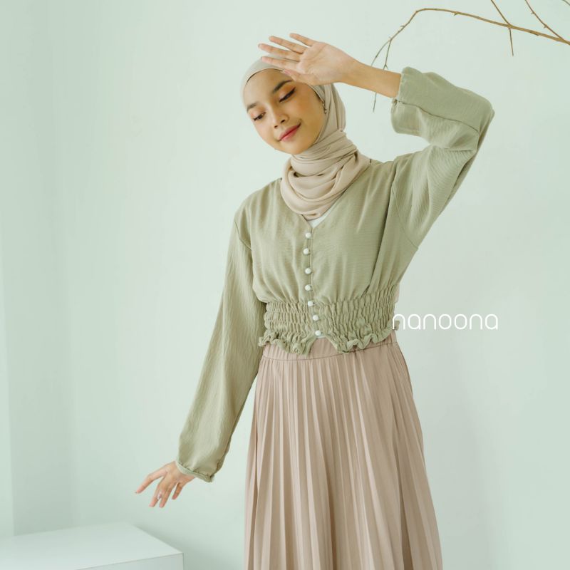 Anami Outer by Nanoona Crop Wanita Crinkle Vneck - Atasan Wanita Kekinian Crop Top - Blouse  Crop Wanita