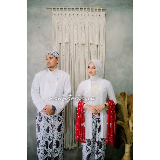 [1 Set, PPS01C] Baju Prewedding / Baju Couple Adat Jawa - Solo, Motif Sidoasih Kecil