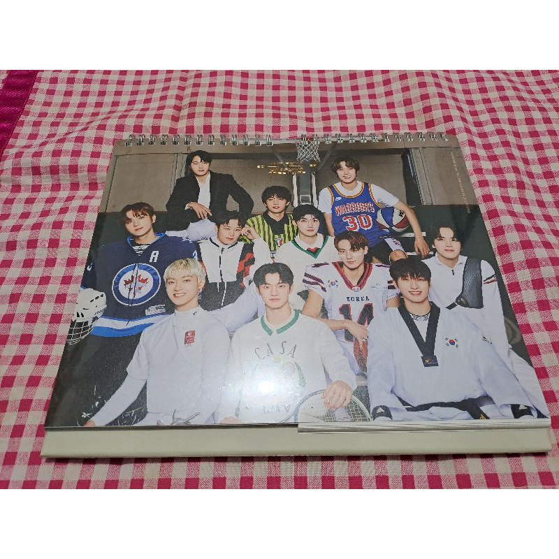 

DESK CALENDER SG 22 TBZ [ Baca Deskripsi]