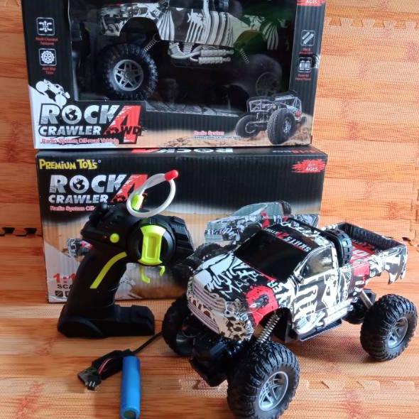 Hadir Khusus RC Mobil Rock Crawler  Model Pick up Skala 1:18/ mainan anak remot control