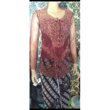 kebaya + jarik