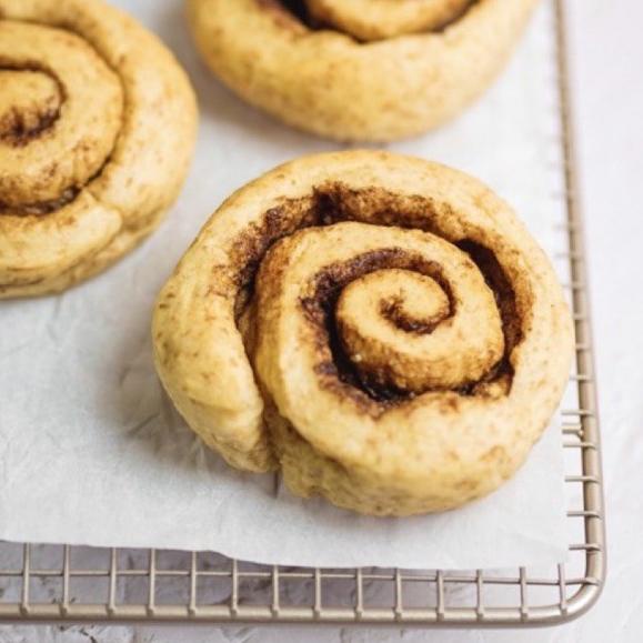 

NUDE Vegan Cinnamon Roll Diet Friendly - Whole Wheat No Butter, No Egg, Dairy Free, Hi Fiber