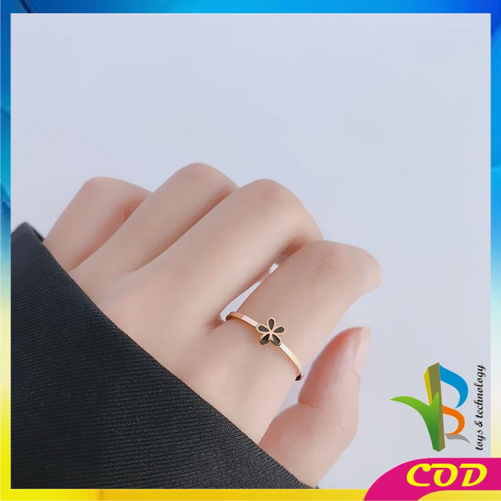 RB-K131 Cincin Wanita Bahan Titanium Steel Motif Bunga / Cincin Dewasa Motif Simple Anti Karat / Cincin Fashion Wanita Ala Korea