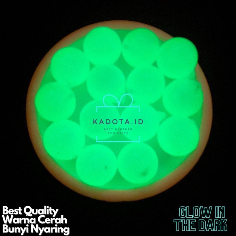 Latto-latto Glow in the dark menyala dalam gelap