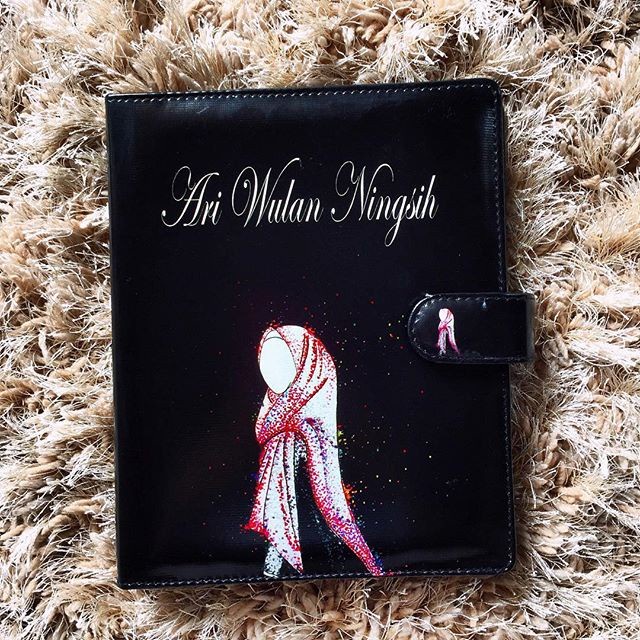 

BINDER CUSTOM HIJABERS B5 (26 RING) - BISA TAMBAH NAMA